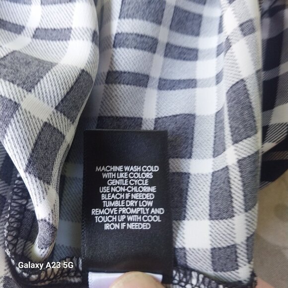 3 X Torrid Harper Plaid Flannel Shirt Size 3 Black& White 3/4 Sleeve Button-Down - Picture 6 of 7